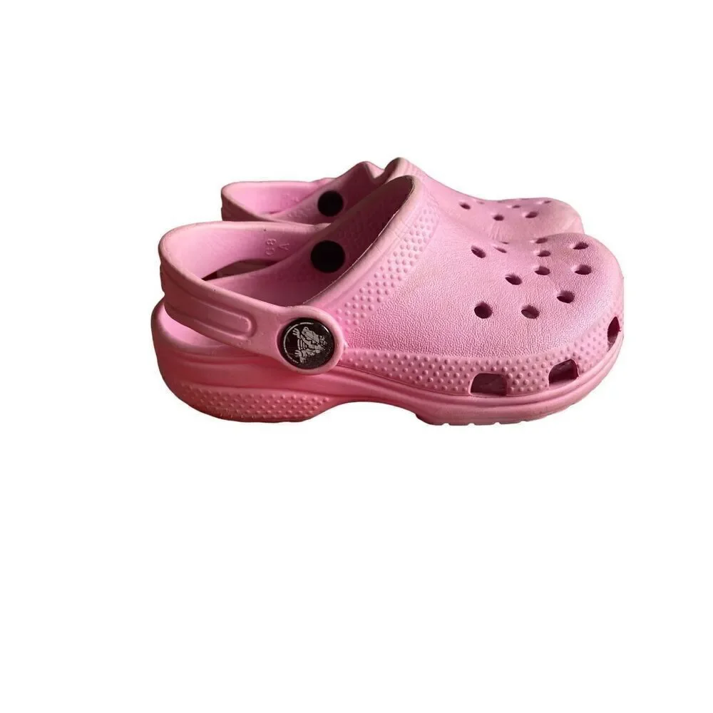 Crocs classic girls light baby, pink sandals/water shoe size 8 ￼